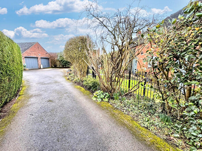 4 Bedroom Barn Conversion For Sale In Church Lane, Ashbourne, DE6