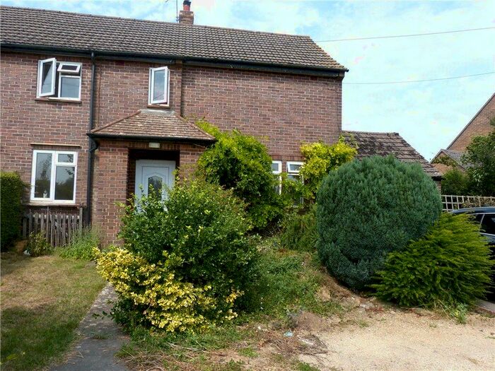 3 Bedroom Semi-Detached House To Rent In Grove Mead, Castle Cary, Somerset, BA7