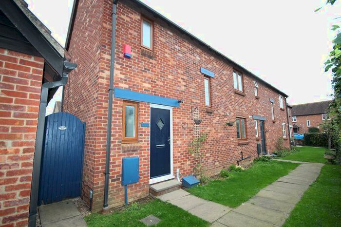 3 Bedroom Semi-Detached House To Rent In Pirton Lane, Gloucester, GL3