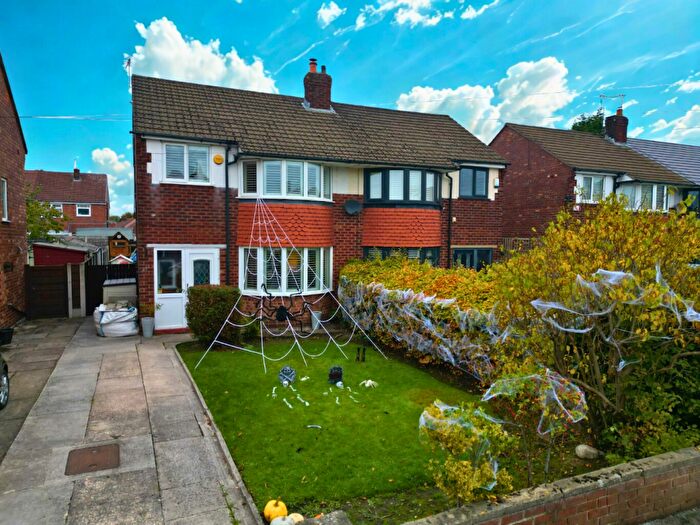 3 Bedroom Semi-Detached House For Sale In Dovedale Road, Stockport, SK2