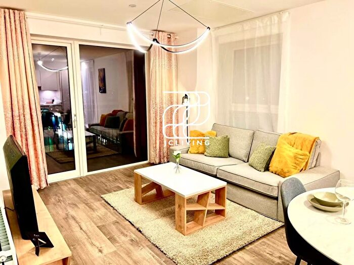 2 Bedroom Flat To Rent In London, W3