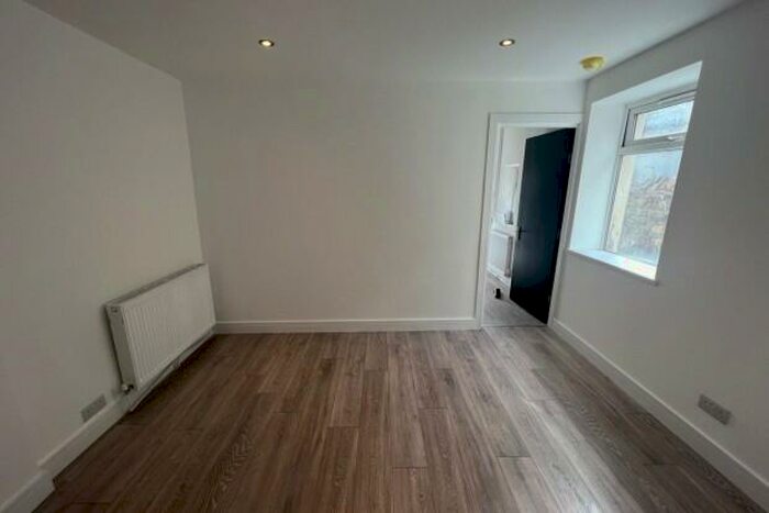 1 Bedroom Flat To Rent In Newport Road Cardiff, CF24