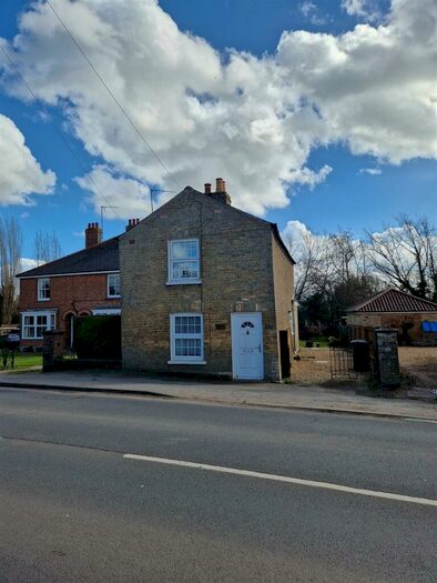 2 Bedroom Detached House To Rent In High Street, Earith, PE28