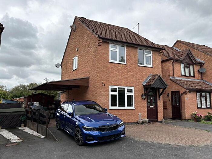 3 Bedroom Detached House For Sale In Beatty Close, Hinckley, LE10