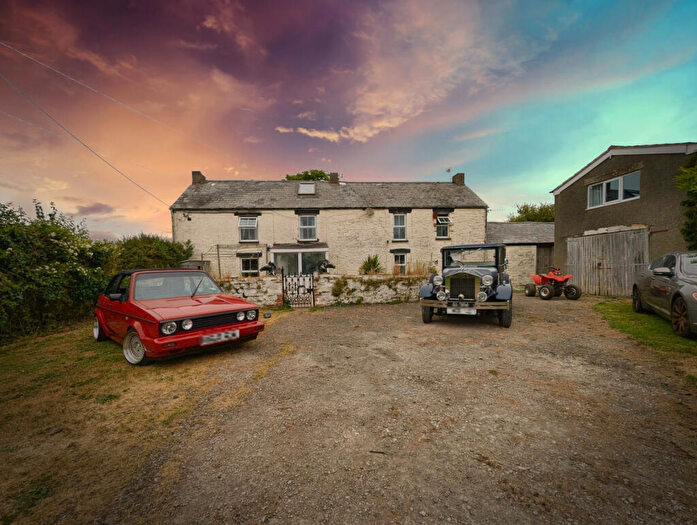 5 Bedroom Detached House For Sale In Goldcliff Road, Newport, NP18