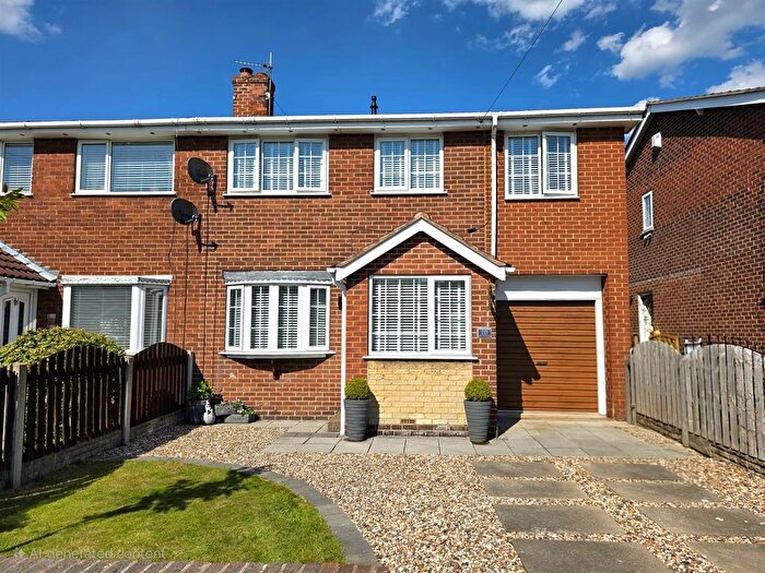 3 Bedroom Semi-Detached House For Sale In Belvoir Avenue, Barnburgh, Doncaster, DN5