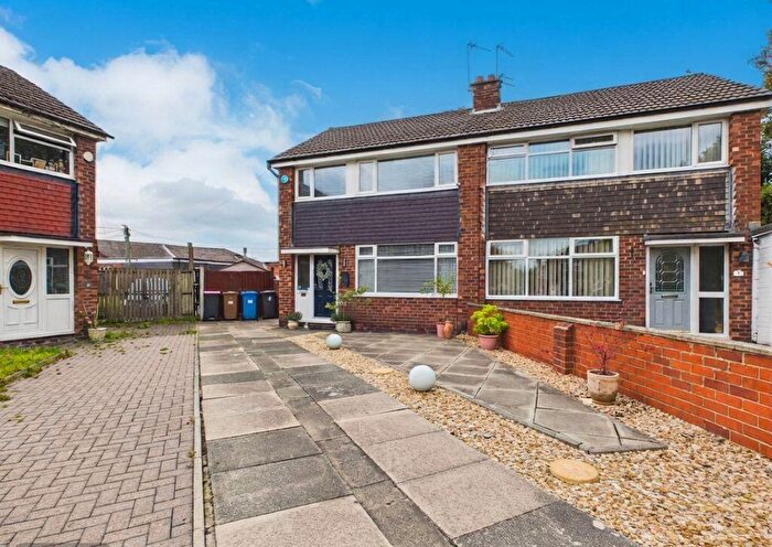 3 Bedroom Semi-Detached House For Sale In Abbey Drive Swinton Manchester, M27