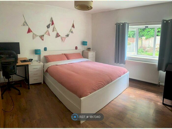 2 Bedroom Semi-Detached House To Rent In Crisp Road, Henley On Thames, RG9