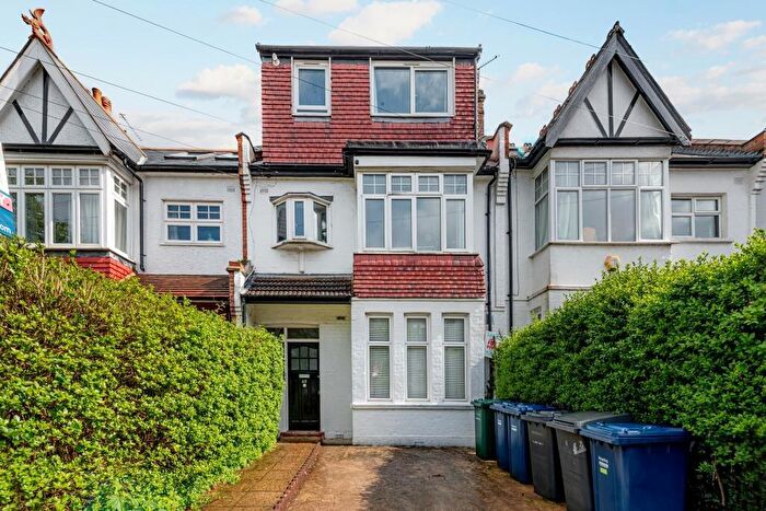 2 Bedroom Flat To Rent In Sutton Road, Muswell Hill, N10