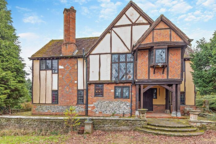 4 Bedroom Detached House For Sale In Coombe Hill Court, Windsor, Berkshire, SL4