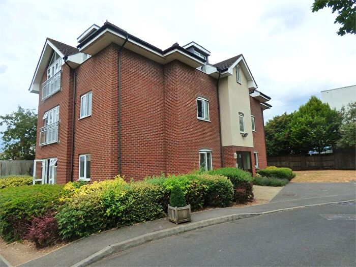 2 Bedroom Apartment To Rent In Jupiter Court, Slough, SL1