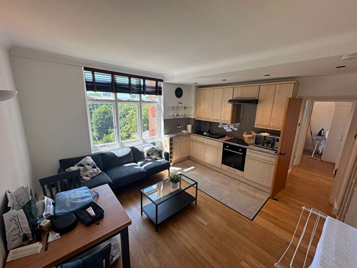 2 Bedroom Flat To Rent In Abercorn Place, London, NW8