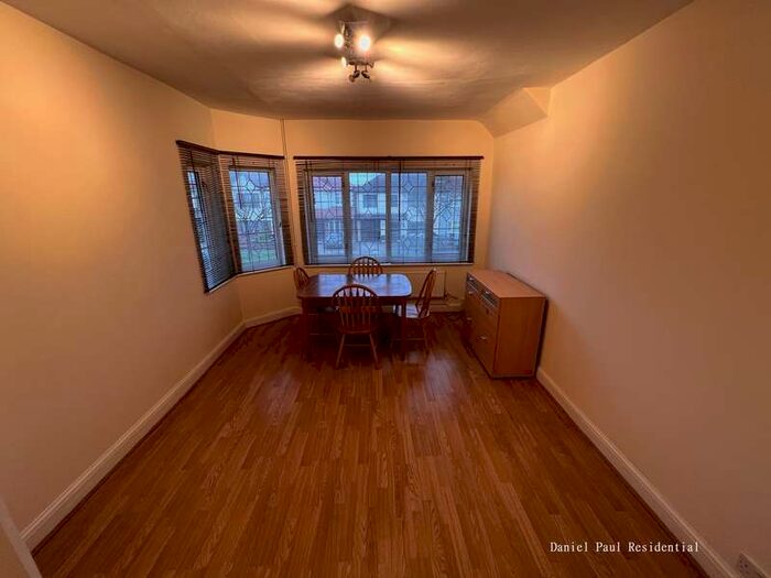 1 Bedroom Flat To Rent In Stucley Road, TW5