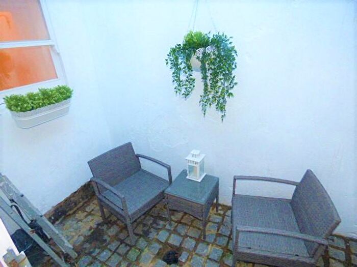 1 Bedroom Flat To Rent In Wick Road, London, E9