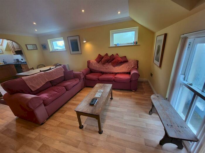 3 Bedroom Apartment For Sale In "Up Above" Flat, Cresswell Street, Tenby, Pembrokeshire., SA70