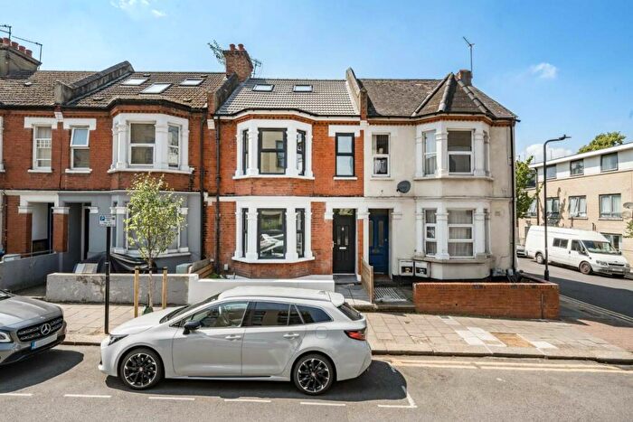 2 Bedroom Flat For Sale In Grange Road, Willesden, NW10