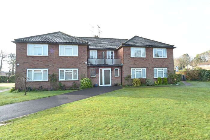 2 Bedroom Flat For Sale In Church Road, Fleet, GU51