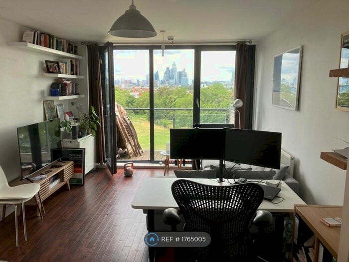 1 Bedroom Flat To Rent In Cradford House South, London, E2