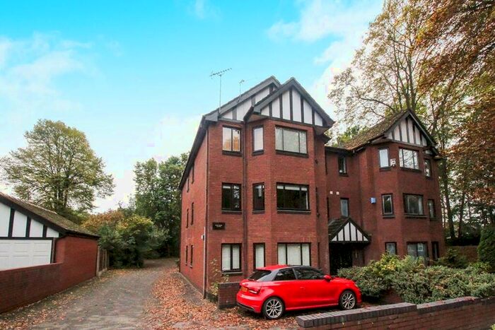 2 Bedroom Apartment To Rent In Lapwing Lane, Manchester, M20