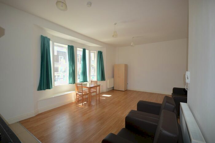 Studio To Rent In The Vale, Acton, W3
