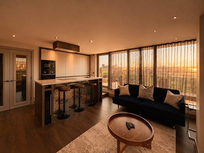 1 Bedroom Apartment To Rent In La Salle, Leeds City Centre, LS10