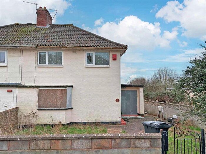 3 Bedroom Semi Detached House For Sale In Gloucester Road, Bridgwater, TA6