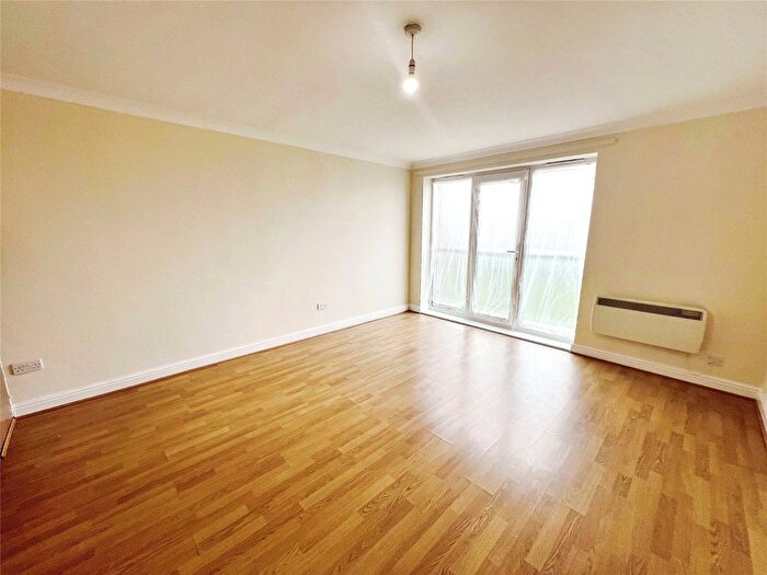 2 Bedroom Flat To Rent In Bravery Court, Liverpool, Merseyside, L19