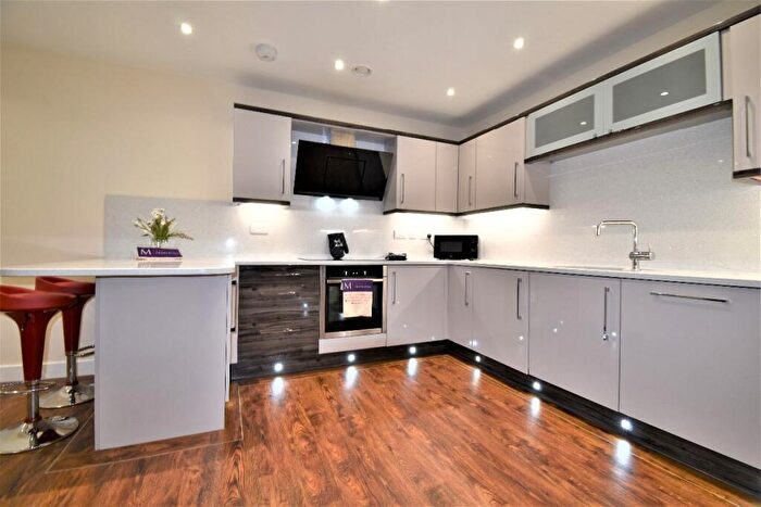 2 Bedroom Apartment To Rent In Ecco, S11