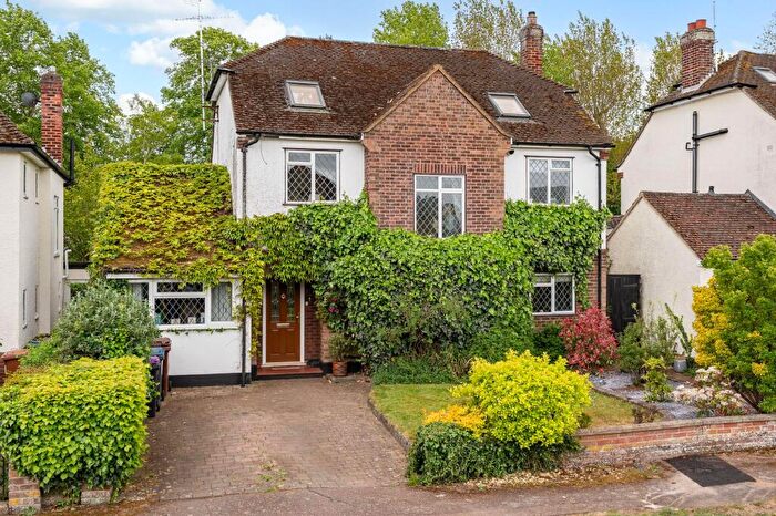 6 Bedroom Detached House For Sale In Windmill Field, Ware, SG12