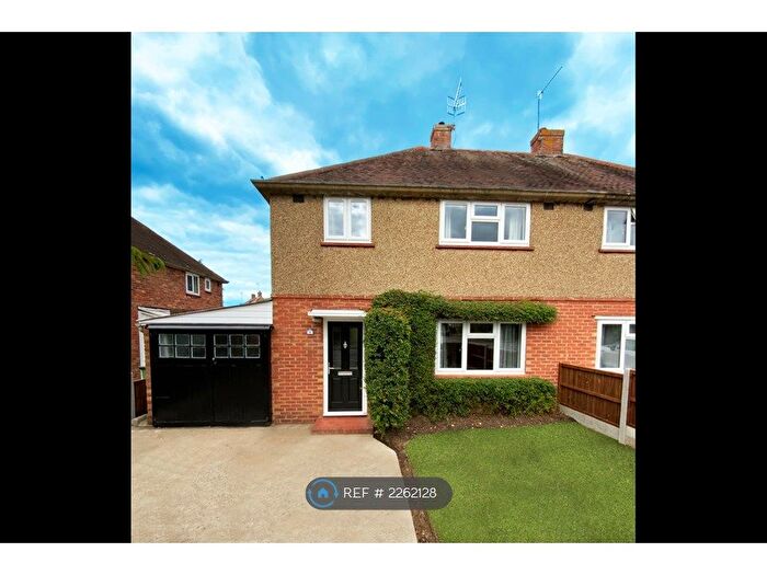 5 Bedroom Semi-Detached House To Rent In St. Johns Road, Guildford, GU2