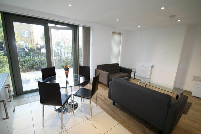 2 Bedroom Flat To Rent In Bootmakers Court, Ben Jonson Road, London, E1