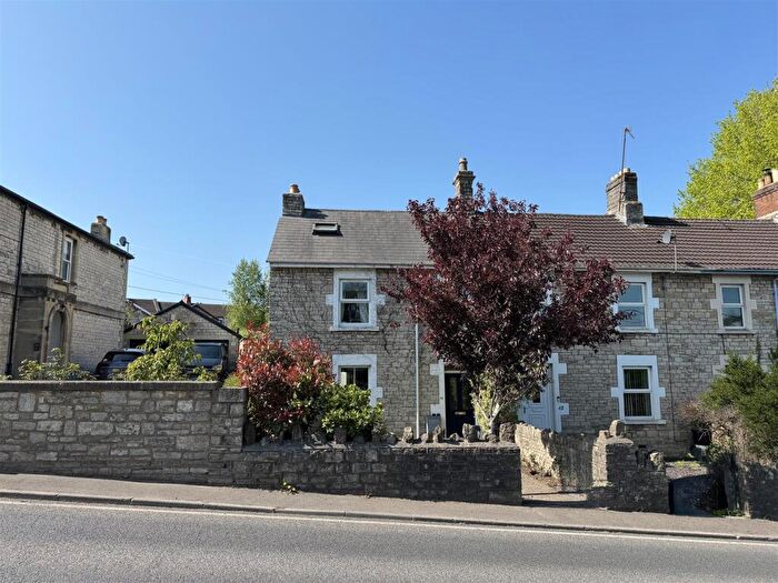 3 Bedroom Terraced House For Sale In Frome Road, Radstock, BA3