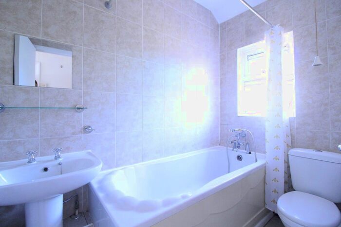 Studio To Rent In Crouch Avenue, Barking, IG11