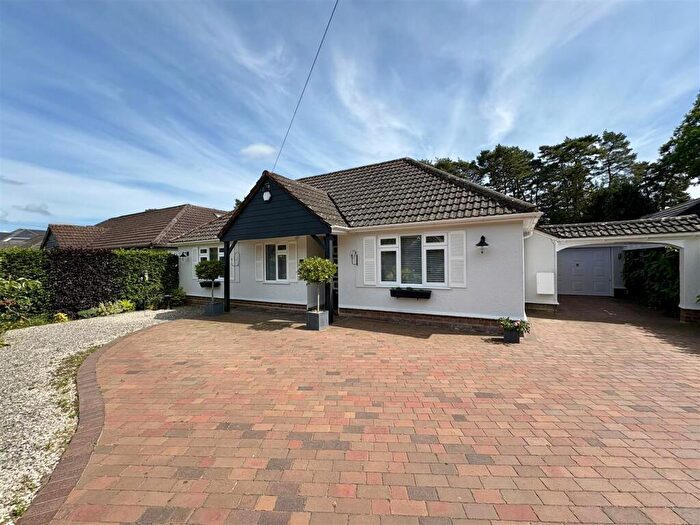 4 Bedroom Detached Bungalow For Sale In Glendale Avenue, Ferndown, BH22