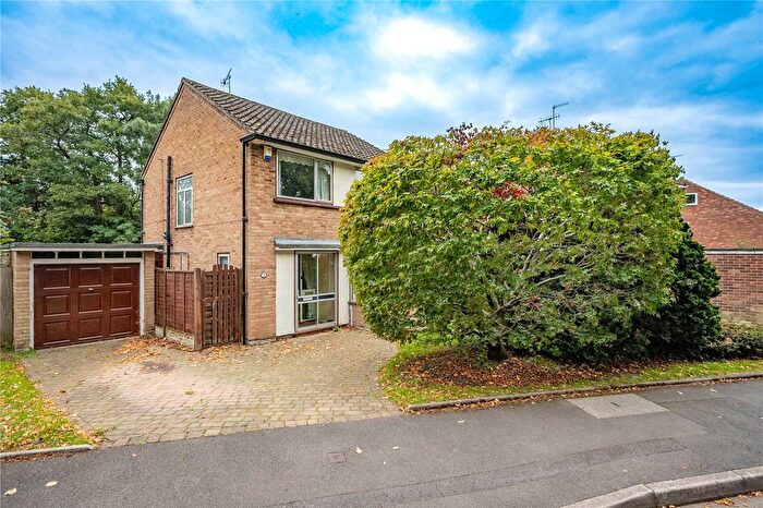 3 Bedroom Detached House For Sale In Stonehouse Road, Bromsgrove, Worcestershire, B60