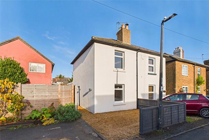 2 Bedroom Semi Detached House For Sale In Norfolk Park Cottages, Maidenhead, Berkshire, SL6