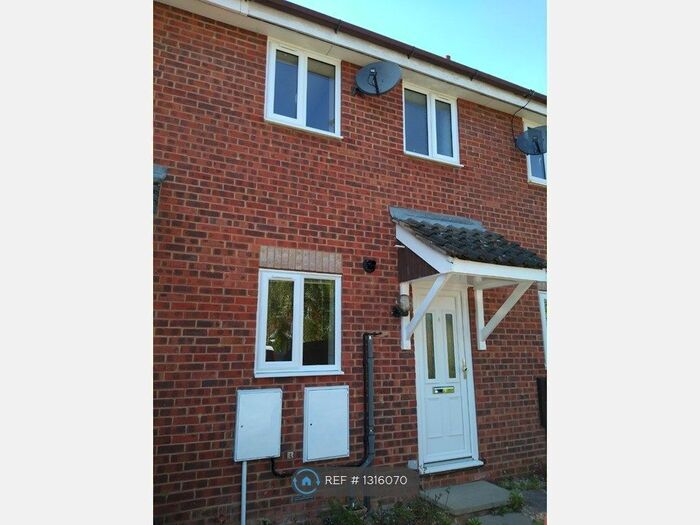 2 Bedroom Terraced House To Rent In St. Georges Mews, Tonbridge TN9
