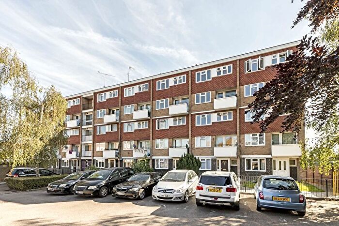 1 Bedroom Flat For Sale In Acre Road, Kingston Upon Thames, KT2