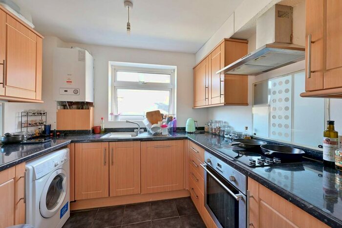 1 Bedroom Flat To Rent In Hartfield Road, Wimbledon, London, SW19