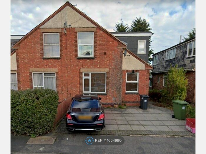 4 Bedroom Semi-Detached House To Rent In Waverley Road, Leamington Spa, CV31