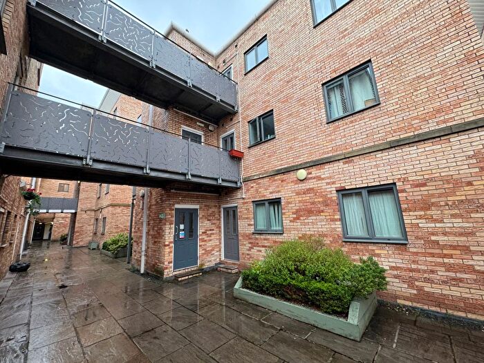 1 Bedroom Studio To Rent In Low Road, Balby, Doncaster, DN4