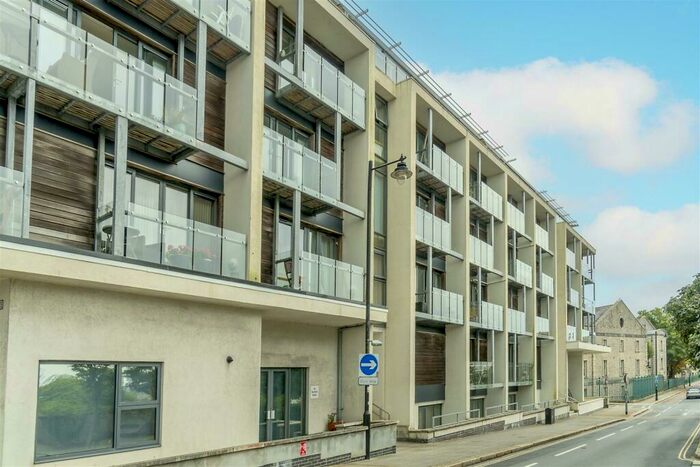 2 Bedroom Apartment To Rent In Durnford Street, Stonehouse, Plymouth, PL1