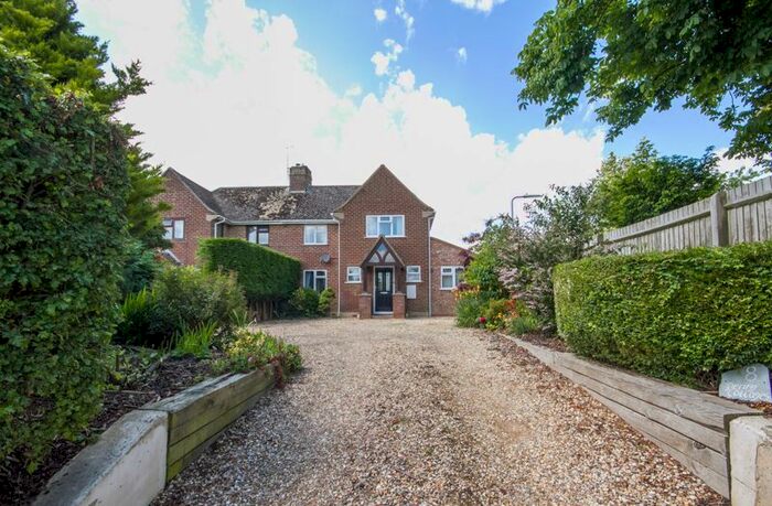 3 Bedroom Semi-Detached House For Sale In Helmdon Road, Greatworth, Banbury, OX17