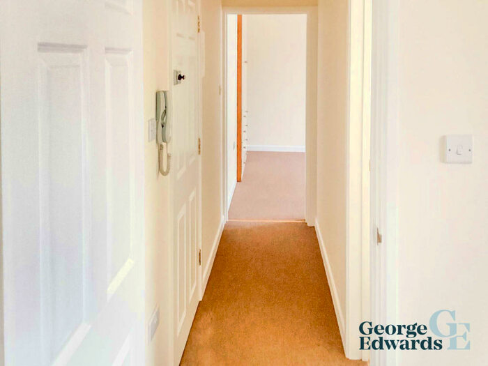 1 Bedroom Apartment To Rent In Hill Street Haverfordwest, SA61