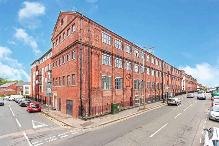 3 Bedroom Flat To Rent In Rembrandt House, Whippendell Road, Watford, Hertfordshire, WD18