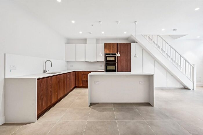 3 Bedroom Mews To Rent In Cranley Mews, London, SW7