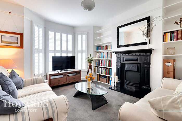 3 Bedroom Terraced House For Sale In London Road South, Lowestoft, NR33