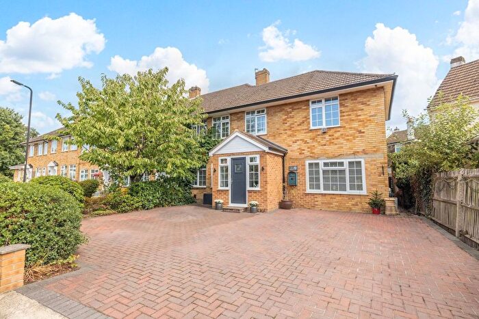 4 Bedroom Semi-Detached House For Sale In Averil Court, Taplow, Maidenhead, SL6