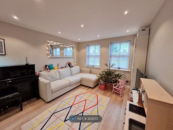 1 Bedroom Flat To Rent In Alfred Close, London, W4