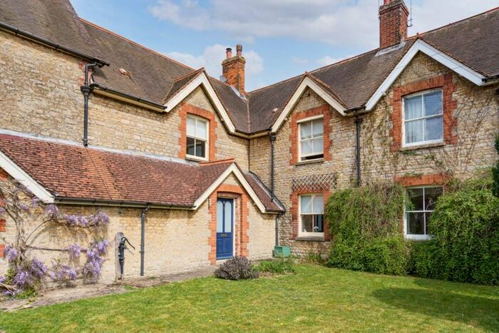 3 Bedroom Property For Sale In The Manor, Fringford, Bicester, OX27